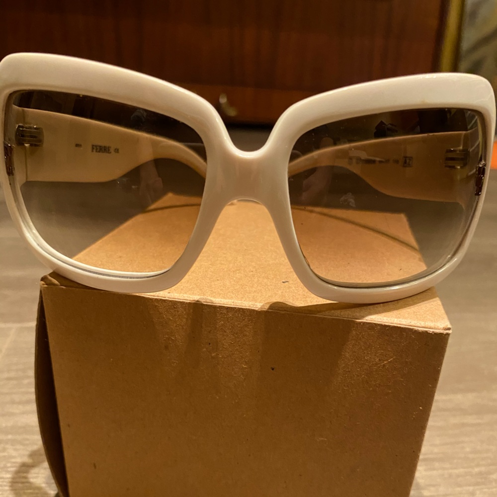 Ferre sunglasses
